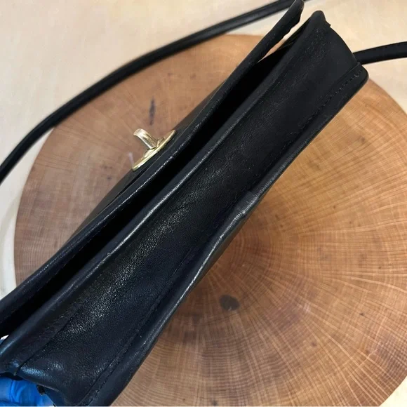 Vintage Coach Black Dinky 4422 Turnlock Crossbody Bag Made in USA NYC Era - Picture 16 of 16